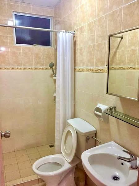 Condominium for Rent at Coastal Tower - Gan Chun Kai - Bathroom - PropertyGuru.com.my