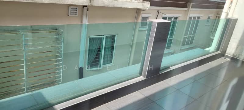 Rumah Teres 2 Tingkat untuk Dijual di Ampang Saujana (Ampang) - Daniel Chin - Balcony - PropertyGuru.com.my