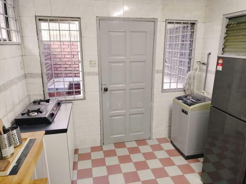 2-storey Terraced House for Rent in SS7 (Petaling Jaya) - Casey Ong - Kitchen - PropertyGuru.com.my