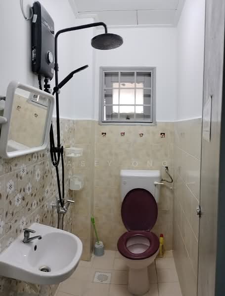 2-storey Terraced House for Rent in SS7 (Petaling Jaya) - Casey Ong - Bathroom - PropertyGuru.com.my