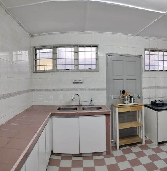 2-storey Terraced House for Rent in SS7 (Petaling Jaya) - Casey Ong - Kitchen - PropertyGuru.com.my