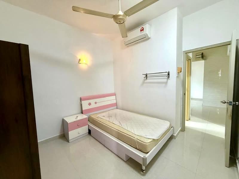 Kondominium untuk Disewa di Gurney Park Condominium - Gan Chun Kai - Bedroom - PropertyGuru.com.my