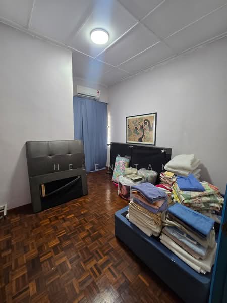 2-storey Terraced House for Sale in Perling (Johor) - Helen Tan - Bedroom - PropertyGuru.com.my