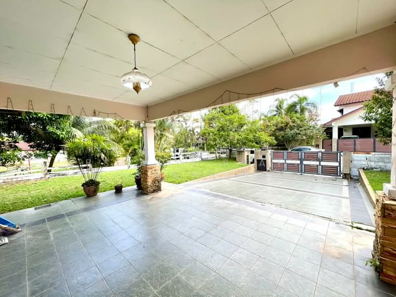 Bungalow for Sale in Bandar Enstek (Negeri Sembilan) - Absyarie Syafiq Shahrin - Exterior - PropertyGuru.com.my