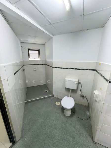 Pangsapuri untuk Dijual di Seri Mutiara Apartment - Desmond Lee - Bathroom - PropertyGuru.com.my