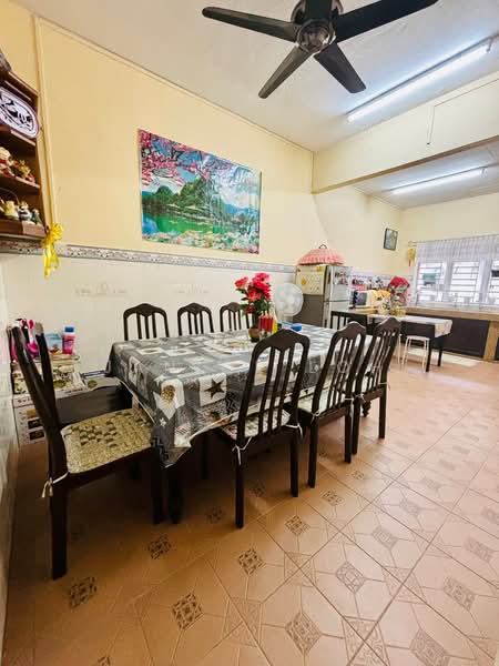 2-storey Terraced House for Sale in Taman Dusun Setia (Seremban) - Janice Loh - Dining Room - PropertyGuru.com.my