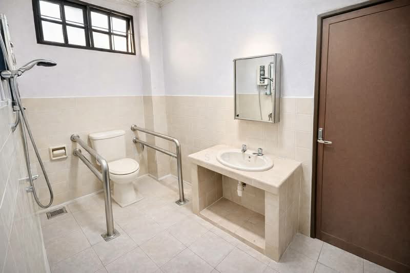 Rumah Banglo untuk Dijual di Seksyen 9 (Shah Alam) - Nadia Shukri - Bathroom - PropertyGuru.com.my