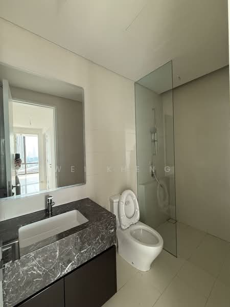 Servis Apartment untuk Disewa di Pavilion Damansara Heights, Windsor Suites - Wei Kheng - Bathroom - PropertyGuru.com.my