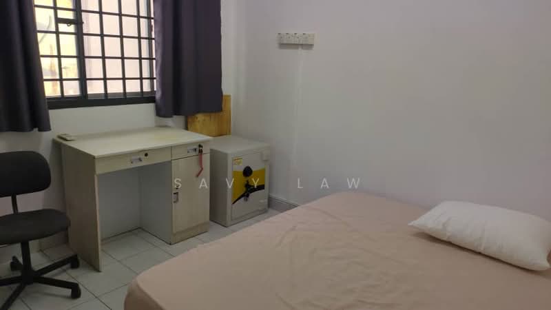 2-storey Terraced House for Rent in Taman Bukit Mewah (Tampoi) - Savy Law - Bedroom - PropertyGuru.com.my
