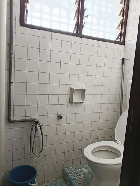 Shop for Rent in Taman Cempaka (Ipoh) - Qazin Khoo - Bathroom - PropertyGuru.com.my