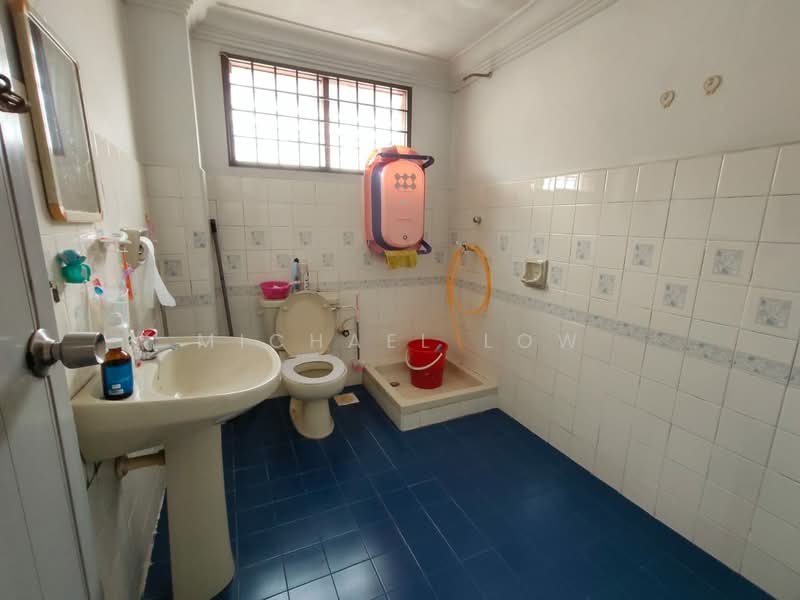 2-storey Terraced House for Sale in Taman Sri Skudai (Skudai) - Michael Low - Bathroom - PropertyGuru.com.my