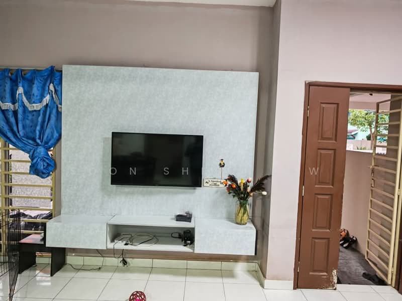 Semi-Detached House for Sale in Taman Tasik Semenyih (Semenyih) - Soon Sheng Law - Living Room - PropertyGuru.com.my