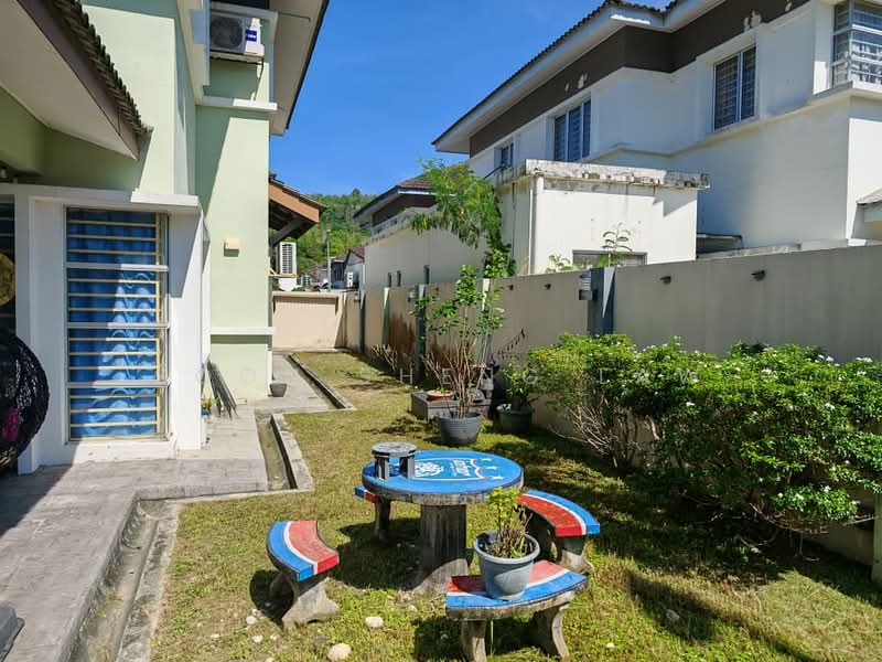 Semi-Detached House for Sale in Taman Tasik Semenyih (Semenyih) - Soon Sheng Law - Exterior - PropertyGuru.com.my