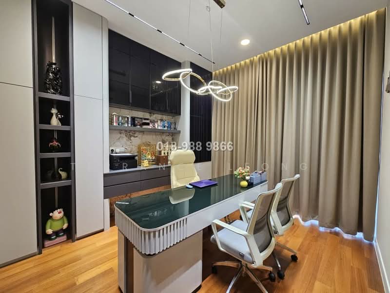 3-storey Terraced House for Sale in Bukit Rahman Putra (Sungai Buloh) - Terrance Leong - Study - PropertyGuru.com.my