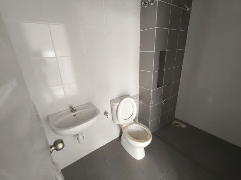 Semi-Detached House for Rent in Eco Grandeur (Puncak Alam) - Marco Mak - Bathroom - PropertyGuru.com.my