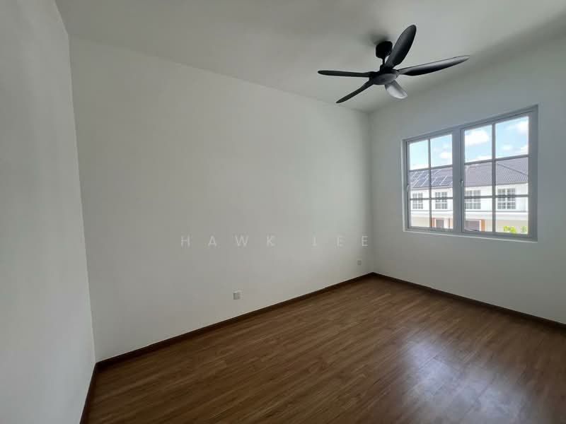 2-storey Terraced House for Sale in Eco Majestic (Semenyih) - Hawk Lee - Bedroom - PropertyGuru.com.my