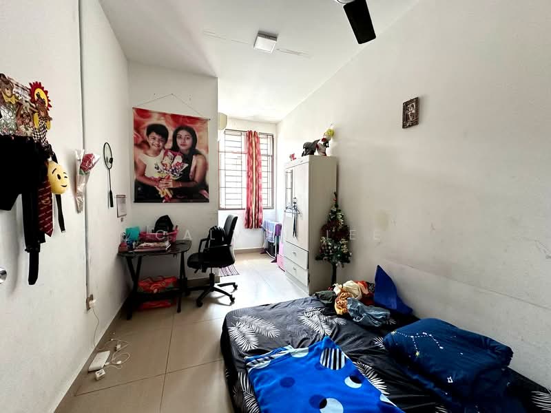 Rumah Teres 2 Tingkat untuk Dijual di Taman Bestari Indah (Ulu Tiram) - Calvin Lee - Bedroom - PropertyGuru.com.my