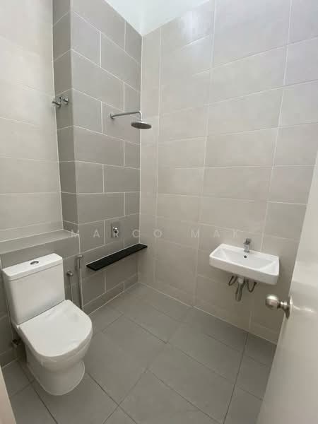 Semi-Detached House for Sale in Setia Utama (Setia Alam) - Marco Mak - Bathroom - PropertyGuru.com.my