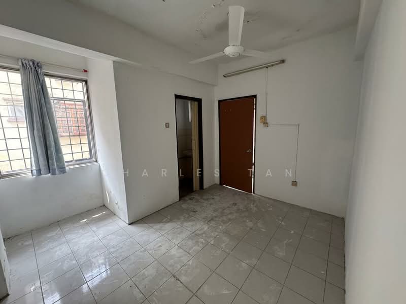 Flat for Sale at Taman Sri Kuching - Charles Tan - Interior - PropertyGuru.com.my