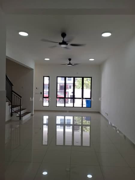 3-storey Terraced House for Rent in Setia Utama (Setia Alam) - Marco Mak - Living Room - PropertyGuru.com.my