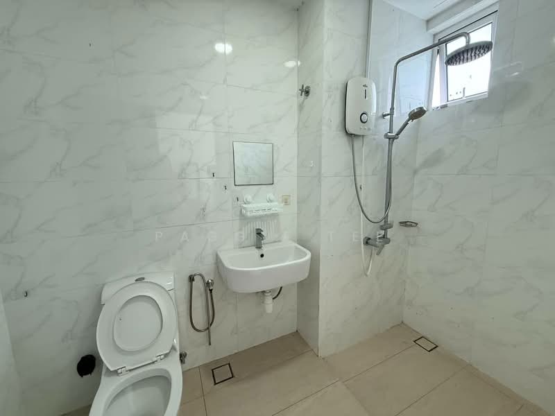 Servis Apartment untuk Dijual di Twin Galaxy (Dwi Galaksi) - Paggie Tee - Bathroom - PropertyGuru.com.my