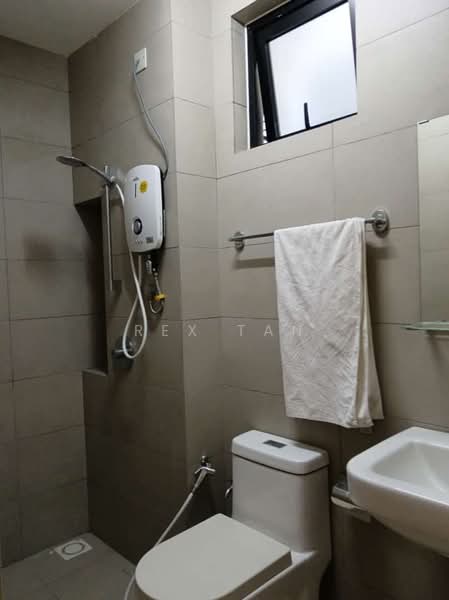 Condominium for Rent at The Haute Gurney - Rex Tan - Bathroom - PropertyGuru.com.my