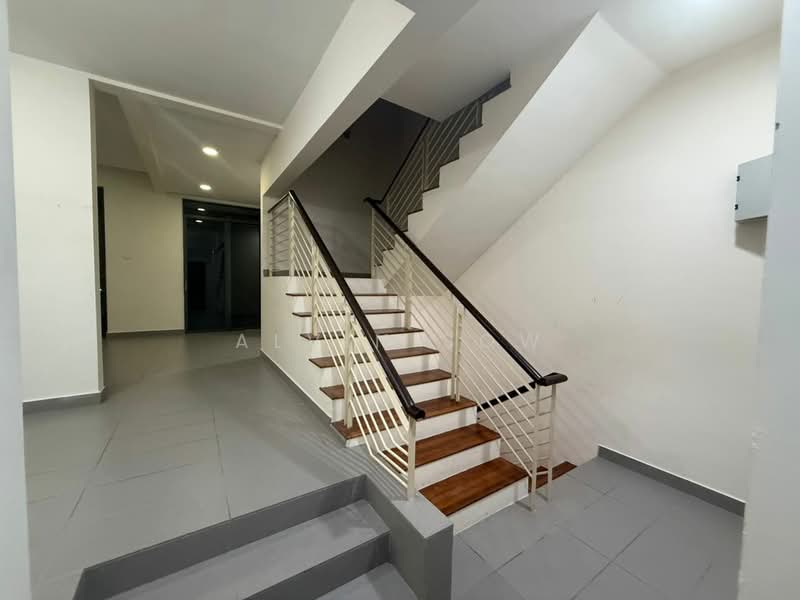 3-storey Terraced House for Rent in Ampang (Selangor) - Alvin Sow - Entrance - PropertyGuru.com.my