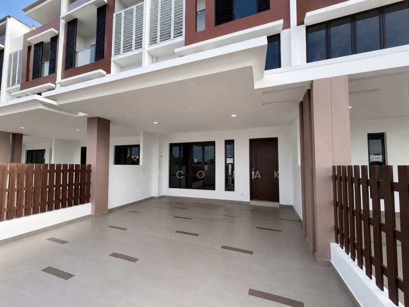 Rumah Teres 3 Tingkat untuk Dijual di Setia Utama (Setia Alam) - Marco Mak - Exterior - PropertyGuru.com.my