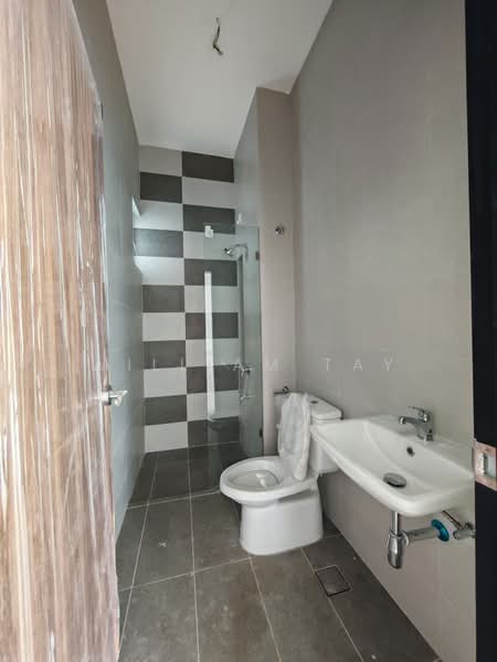 Cluster House for Sale in Taman Impian Emas (Skudai) - William Tay - Bathroom - PropertyGuru.com.my