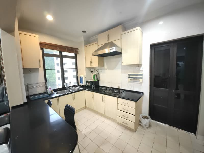 Condominium for Rent at Golf Vista Resort Homes - Qazin Khoo - Kitchen - PropertyGuru.com.my