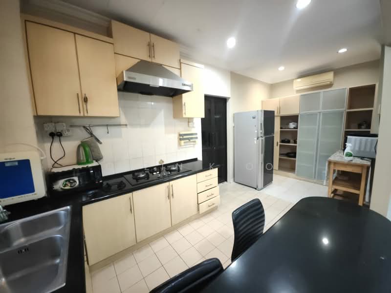 Condominium for Rent at Golf Vista Resort Homes - Qazin Khoo - Kitchen - PropertyGuru.com.my