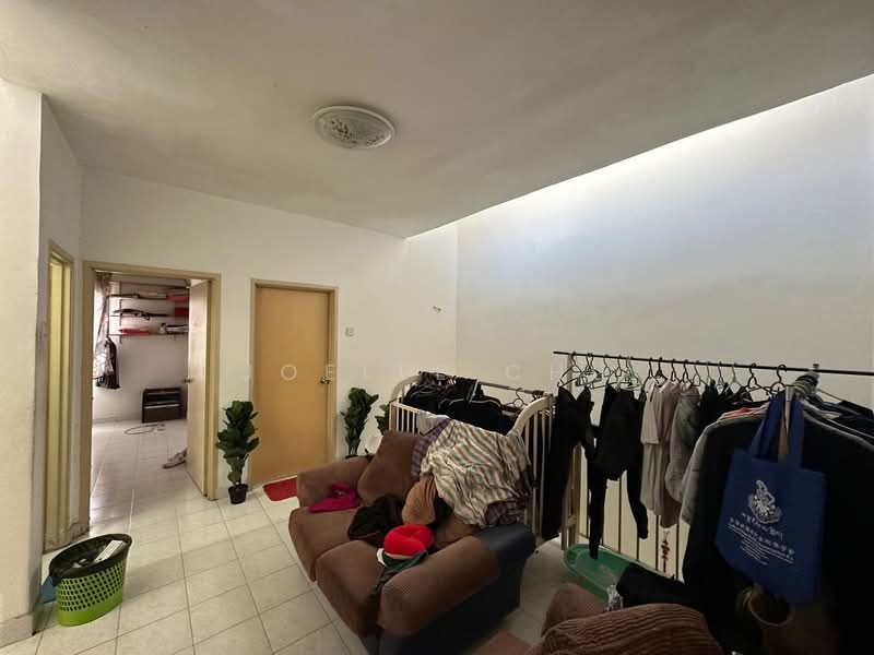 Rumah Teres 2 Tingkat untuk Dijual di Prima Saujana (Kajang) - Joelle Chu - Living Room - PropertyGuru.com.my