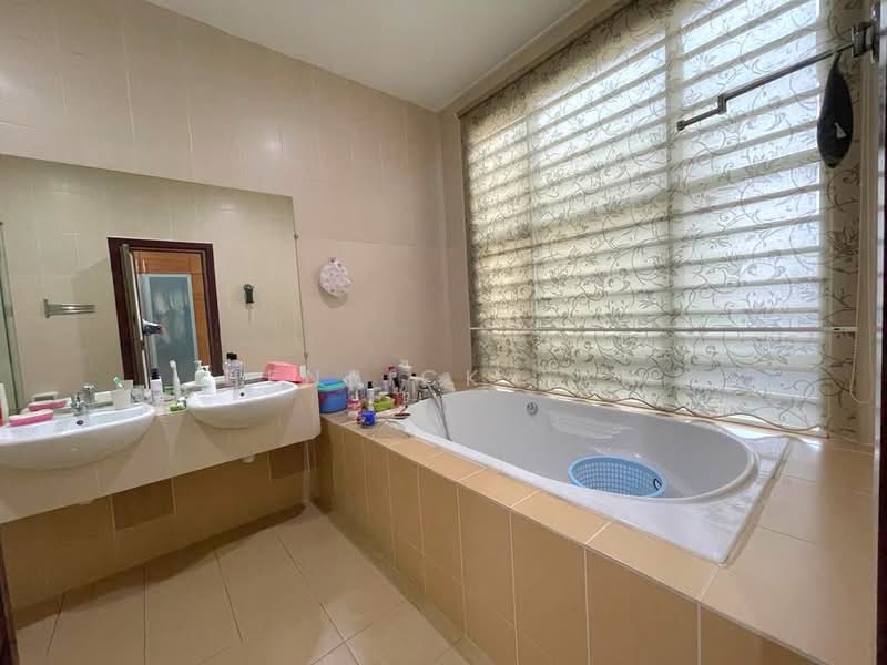 Bungalow for Sale in Kota Kemuning (Shah Alam) - Henrick Tan - Bathroom - PropertyGuru.com.my