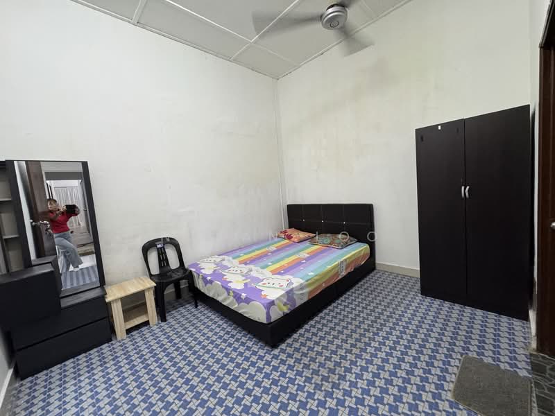 Rumah Teres 1 Tingkat untuk Disewa di Taman Iskandar (Johor Bahru) - Novan Loo - Bedroom - PropertyGuru.com.my