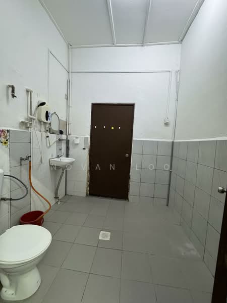 Rumah Teres 1 Tingkat untuk Disewa di Taman Iskandar (Johor Bahru) - Novan Loo - Bathroom - PropertyGuru.com.my