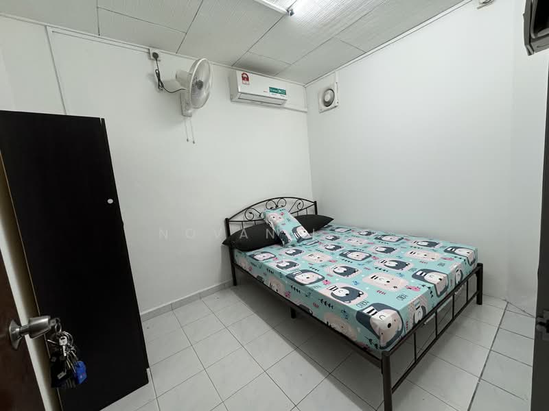 Rumah Teres 1 Tingkat untuk Disewa di Taman Iskandar (Johor Bahru) - Novan Loo - Bedroom - PropertyGuru.com.my