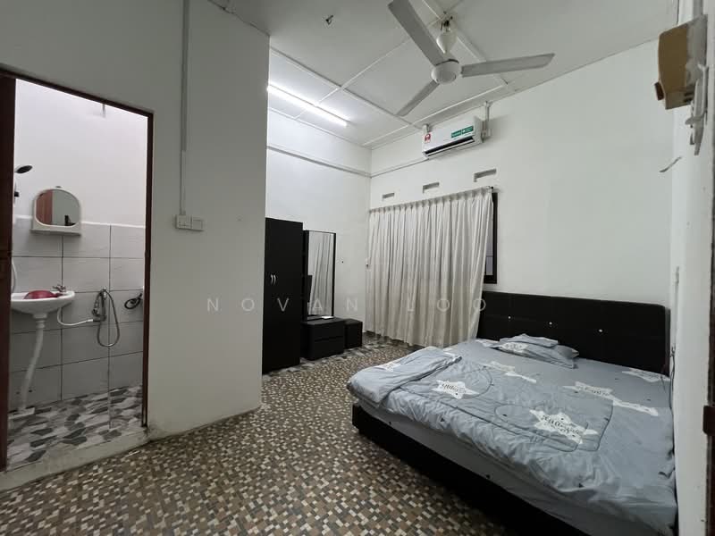 Rumah Teres 1 Tingkat untuk Disewa di Taman Iskandar (Johor Bahru) - Novan Loo - Bedroom - PropertyGuru.com.my