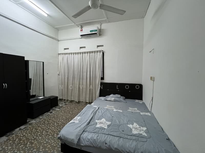 Rumah Teres 1 Tingkat untuk Disewa di Taman Iskandar (Johor Bahru) - Novan Loo - Bedroom - PropertyGuru.com.my