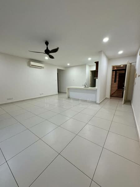 Kondominium untuk Disewa di Cristal Serin Residence - Haleem Mazlan - Living Room - PropertyGuru.com.my