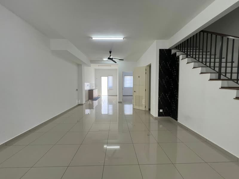 Rumah Teres 2 Tingkat untuk Dijual di Eco Majestic (Semenyih) - Hawk Lee - Living Room - PropertyGuru.com.my