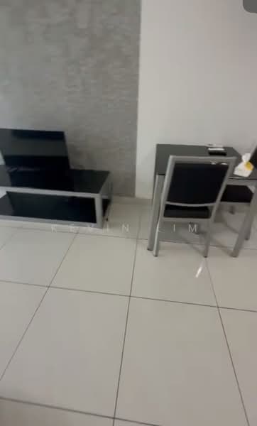 Servis Apartment untuk Disewa di D'Secret Garden (Pangsapuri Kempas Indah) - Kevin Lim - Living Room - PropertyGuru.com.my