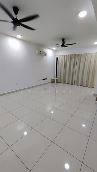 2-storey Terraced House for Sale in Elmina (Shah Alam) - KC Cheah - Living Room - PropertyGuru.com.my