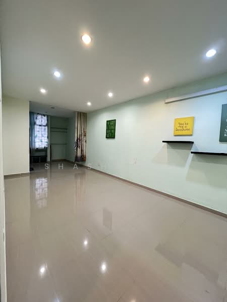 1.5-storey Terraced House for Sale in Taman Molek (Johor Bahru) - Shasha Ang - Interior - PropertyGuru.com.my