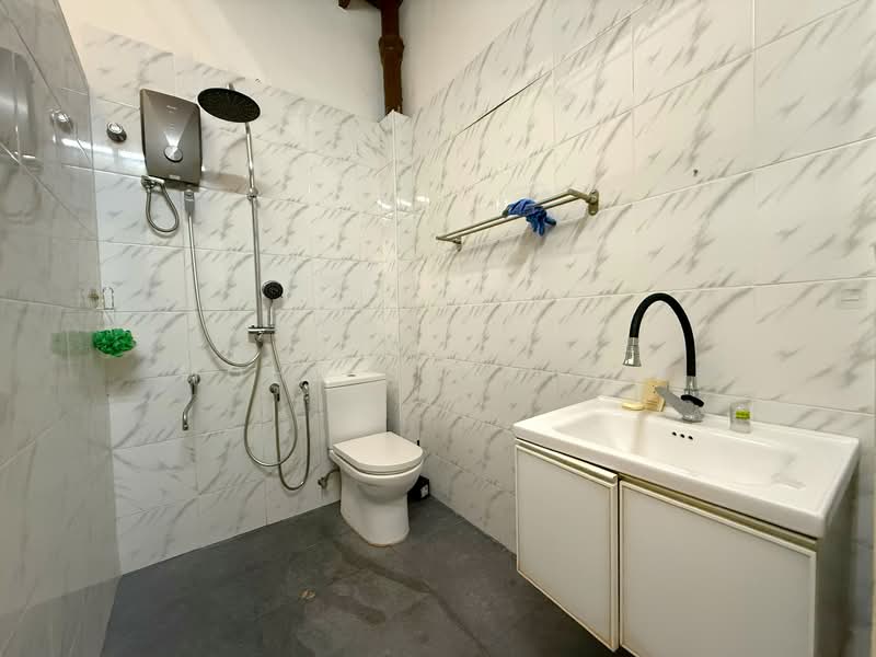 2-storey Terraced House for Sale in Taman Air Panas (Setapak) - Mohd Syahidie - Bathroom - PropertyGuru.com.my