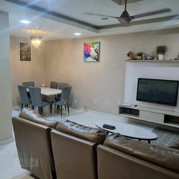 Terraced House for Sale in Bandar Botanic (Klang) - Ivy Por - Living Room - PropertyGuru.com.my