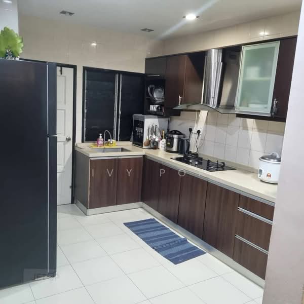 Terraced House for Sale in Bandar Botanic (Klang) - Ivy Por - Kitchen - PropertyGuru.com.my