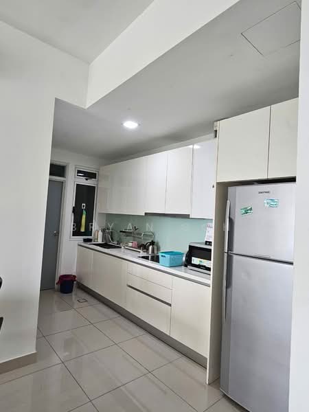 Servis Apartment untuk Disewa di Tropez Residences - Bryan Goh - Kitchen - PropertyGuru.com.my