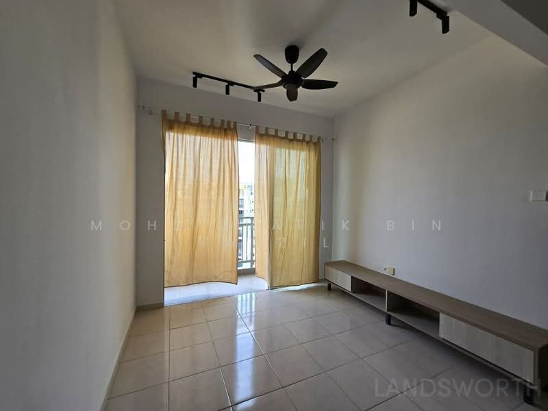 Kondominium untuk Disewa di Residensi Adelia 3 - Mohd Shafik Bin Fadzil - Living Room - PropertyGuru.com.my