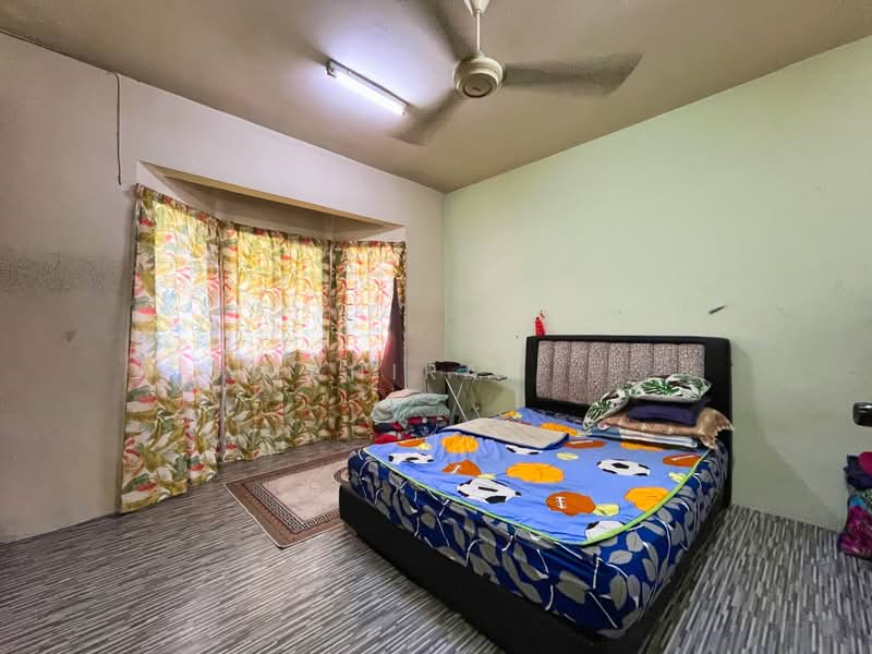 2.5-storey Terraced House for Sale in Bandar Baru Bangi (Selangor) - Mahirah . - Bedroom - PropertyGuru.com.my