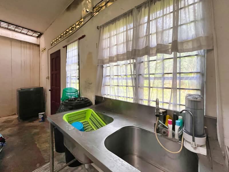 2.5-storey Terraced House for Sale in Bandar Baru Bangi (Selangor) - Mahirah . - Kitchen - PropertyGuru.com.my